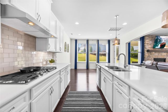 1065 Harbor Bay Drive, Fort Mill, SC 29707