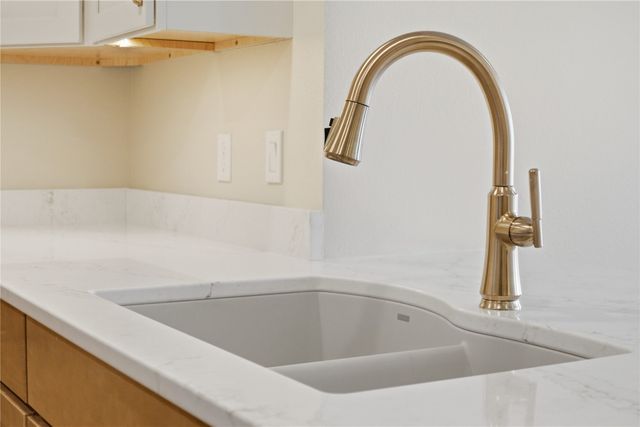 1871 Ellis Boulevard NW 205, Cedar Rapids, IA 52405