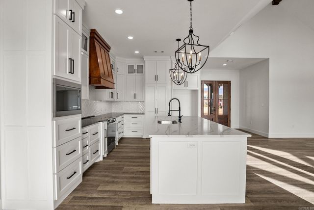 130 Emerald Lane, Greers Ferry, AR 72067