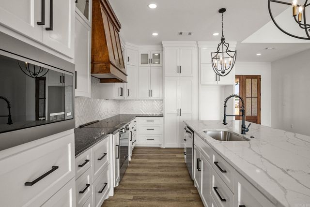 130 Emerald Lane, Greers Ferry, AR 72067