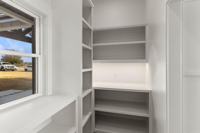 130 Emerald Lane, Greers Ferry, AR 72067