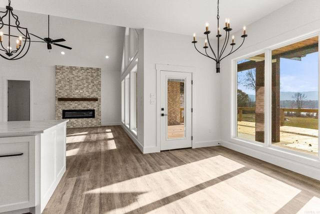 130 Emerald Lane, Greers Ferry, AR 72067