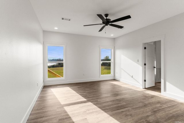 130 Emerald Lane, Greers Ferry, AR 72067