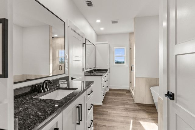 130 Emerald Lane, Greers Ferry, AR 72067