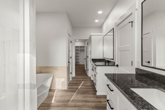 130 Emerald Lane, Greers Ferry, AR 72067