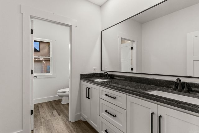 130 Emerald Lane, Greers Ferry, AR 72067