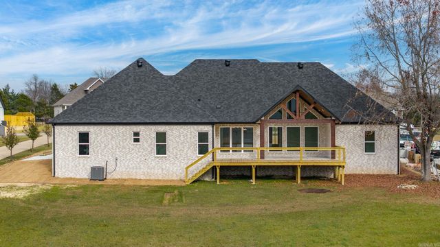 130 Emerald Lane, Greers Ferry, AR 72067