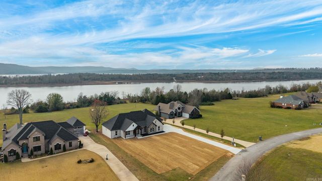 130 Emerald Lane, Greers Ferry, AR 72067