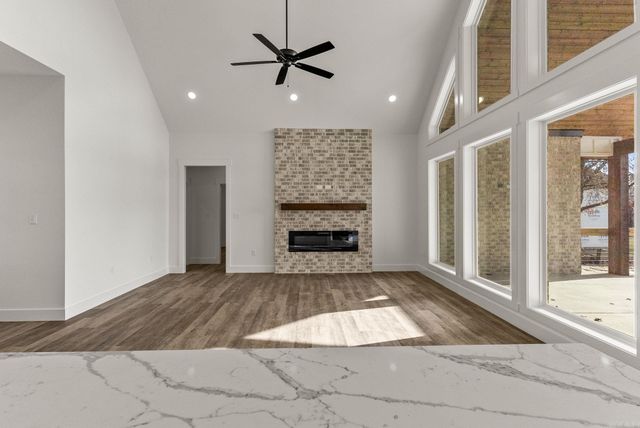 130 Emerald Lane, Greers Ferry, AR 72067