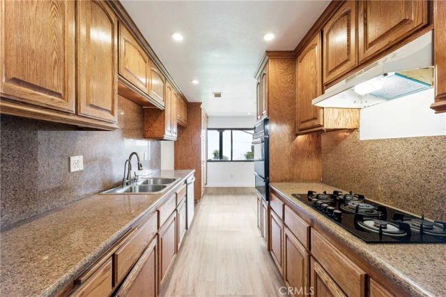 2011 W Katella 45, Anaheim, CA 92804