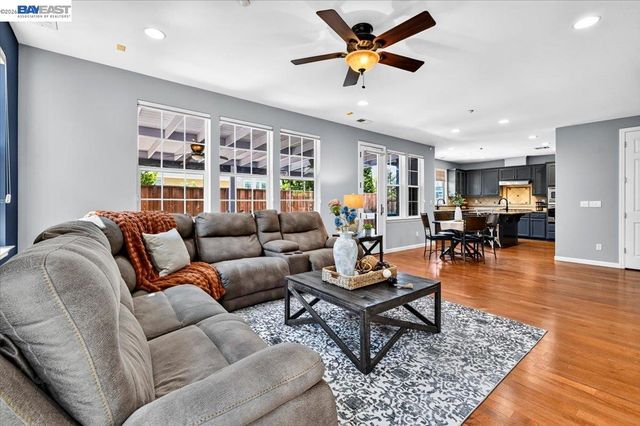 2774 Rivers Bend Cir, Livermore, CA 94550