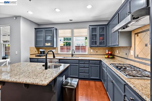 2774 Rivers Bend Cir, Livermore, CA 94550
