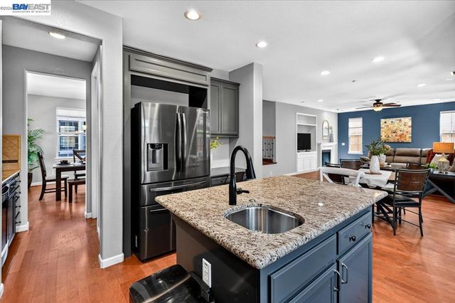 2774 Rivers Bend Cir, Livermore, CA 94550