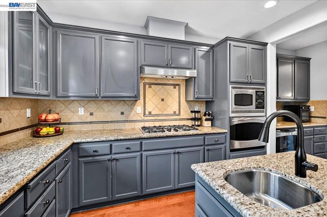 2774 Rivers Bend Cir, Livermore, CA 94550