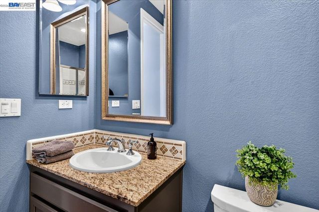 2774 Rivers Bend Cir, Livermore, CA 94550