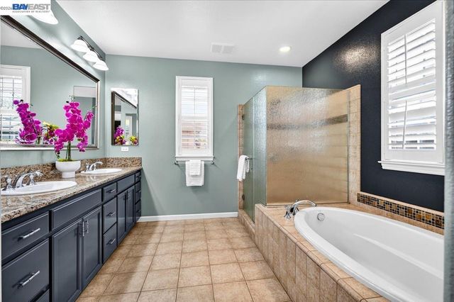 2774 Rivers Bend Cir, Livermore, CA 94550