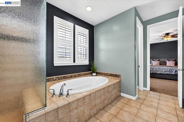 2774 Rivers Bend Cir, Livermore, CA 94550