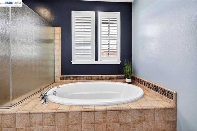 2774 Rivers Bend Cir, Livermore, CA 94550