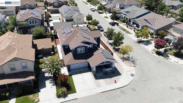 2774 Rivers Bend Cir, Livermore, CA 94550