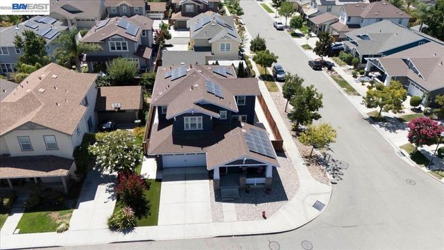 2774 Rivers Bend Cir, Livermore, CA 94550