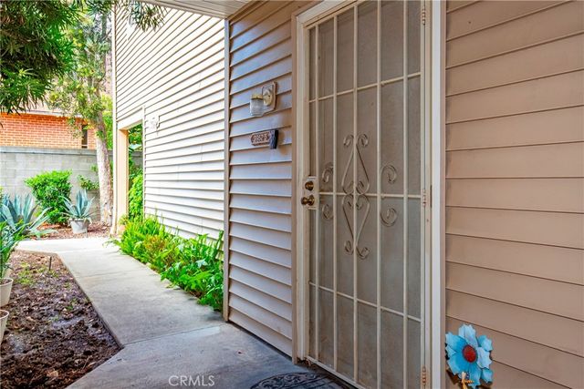 9952 Sepulveda 5, San Fernando, CA 91345