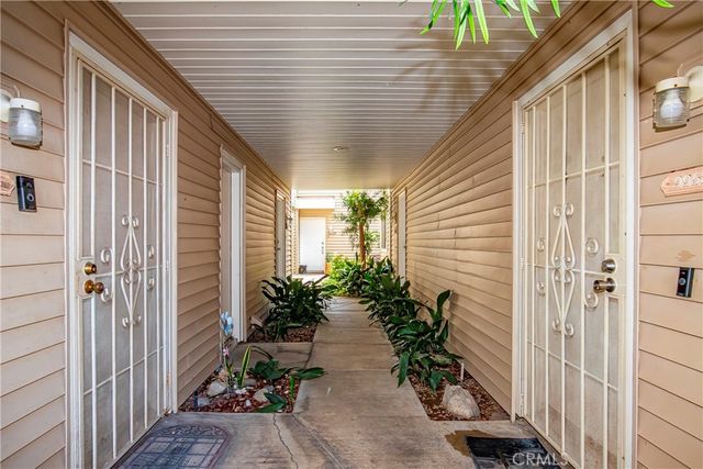 9952 Sepulveda 5, San Fernando, CA 91345