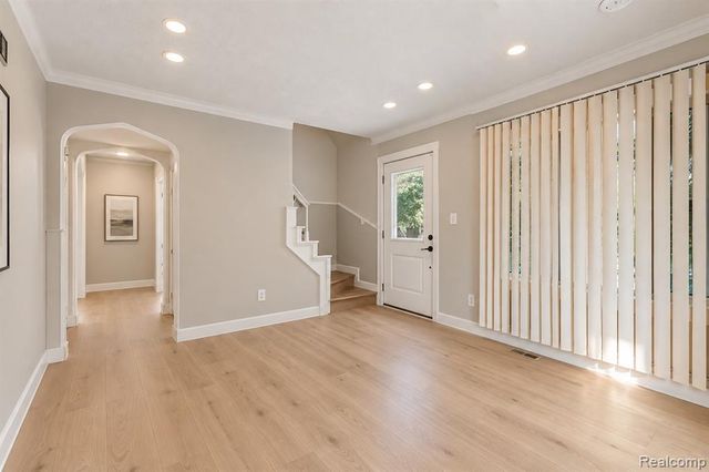 25974 Powers Avenue, Dearborn Heights, MI 48125