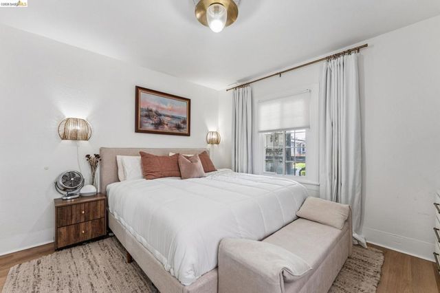 1720 Auseon Ave, Oakland, CA 94621