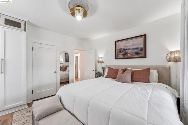 1720 Auseon Ave, Oakland, CA 94621