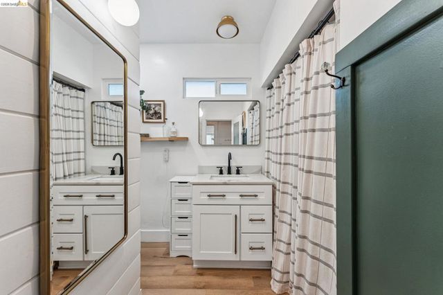 1720 Auseon Ave, Oakland, CA 94621