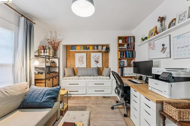 1720 Auseon Ave, Oakland, CA 94621