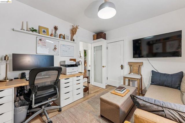 1720 Auseon Ave, Oakland, CA 94621