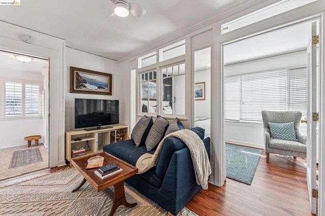 1720 Auseon Ave, Oakland, CA 94621