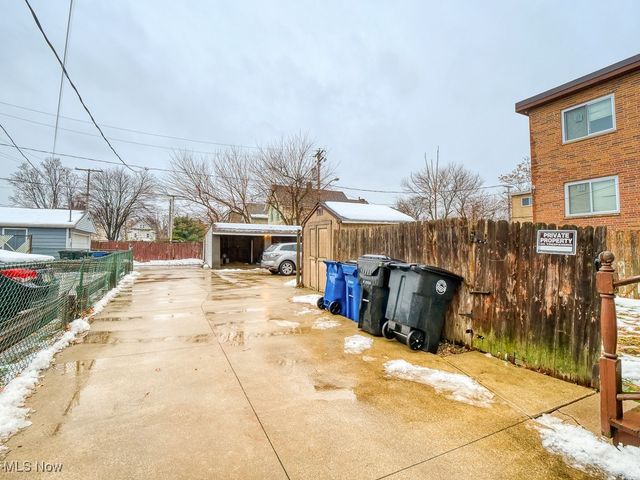 2809 Archwood Avenue, Cleveland, OH 44109