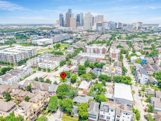304 Bomar Street, Houston, TX 77006