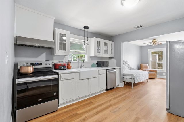 304 Bomar Street, Houston, TX 77006