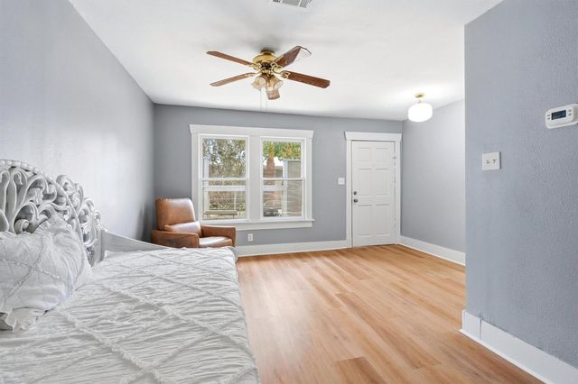 304 Bomar Street, Houston, TX 77006