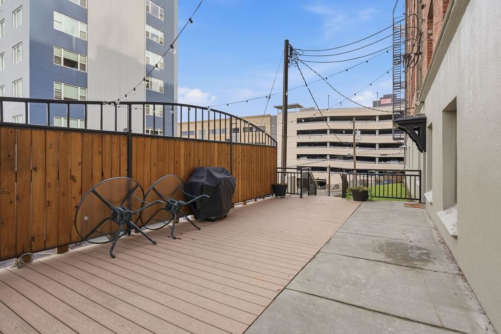 704 W 6th Ave, Spokane, WA 99204 photo 3