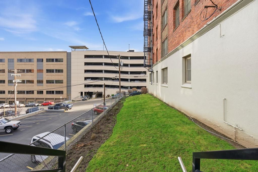 704 W 6th Ave, Spokane, WA 99204 photo 4