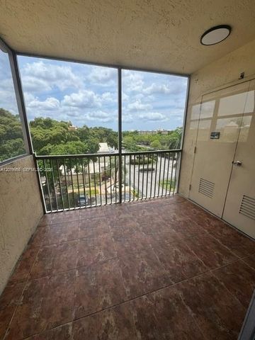 8323 Lake Dr 506, Doral, FL 33166