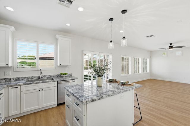 3824 W Rushmore Drive, Anthem, AZ 85086