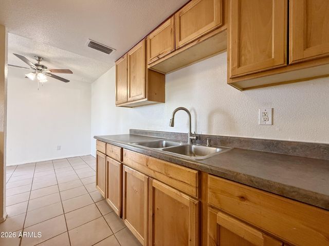 5039 N 39TH Lane, Phoenix, AZ 85019