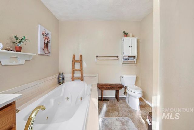 213 Sage Road West, Jerome, ID 83338