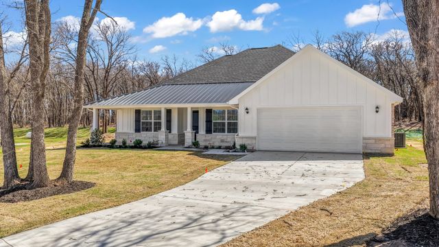 139 Sedona Creek Court, Poolville, TX 76487