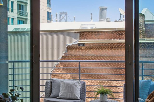 229 Brannan Street 2C, San Francisco, CA 94107