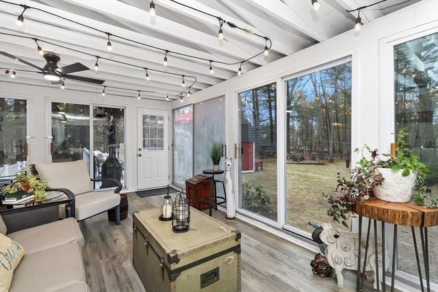 31 Maureen Dr, Tewksbury, MA 01876