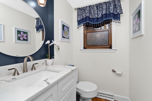 31 Maureen Dr, Tewksbury, MA 01876