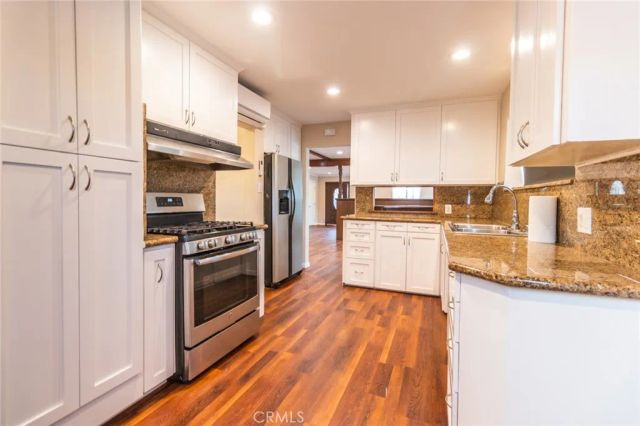 870 N Alexandria Avenue, Los Angeles, CA 90029