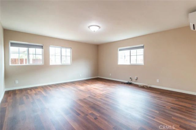 870 N Alexandria Avenue, Los Angeles, CA 90029