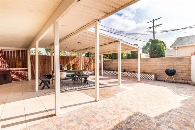 870 N Alexandria Avenue, Los Angeles, CA 90029